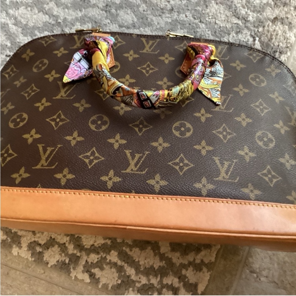 SOLD Damaged Authentic Louis Vuitton Brown and Tan Monogram Vintage Alma